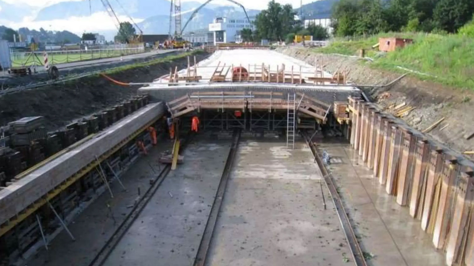 أعمال الأنفاق والبنية التحتية